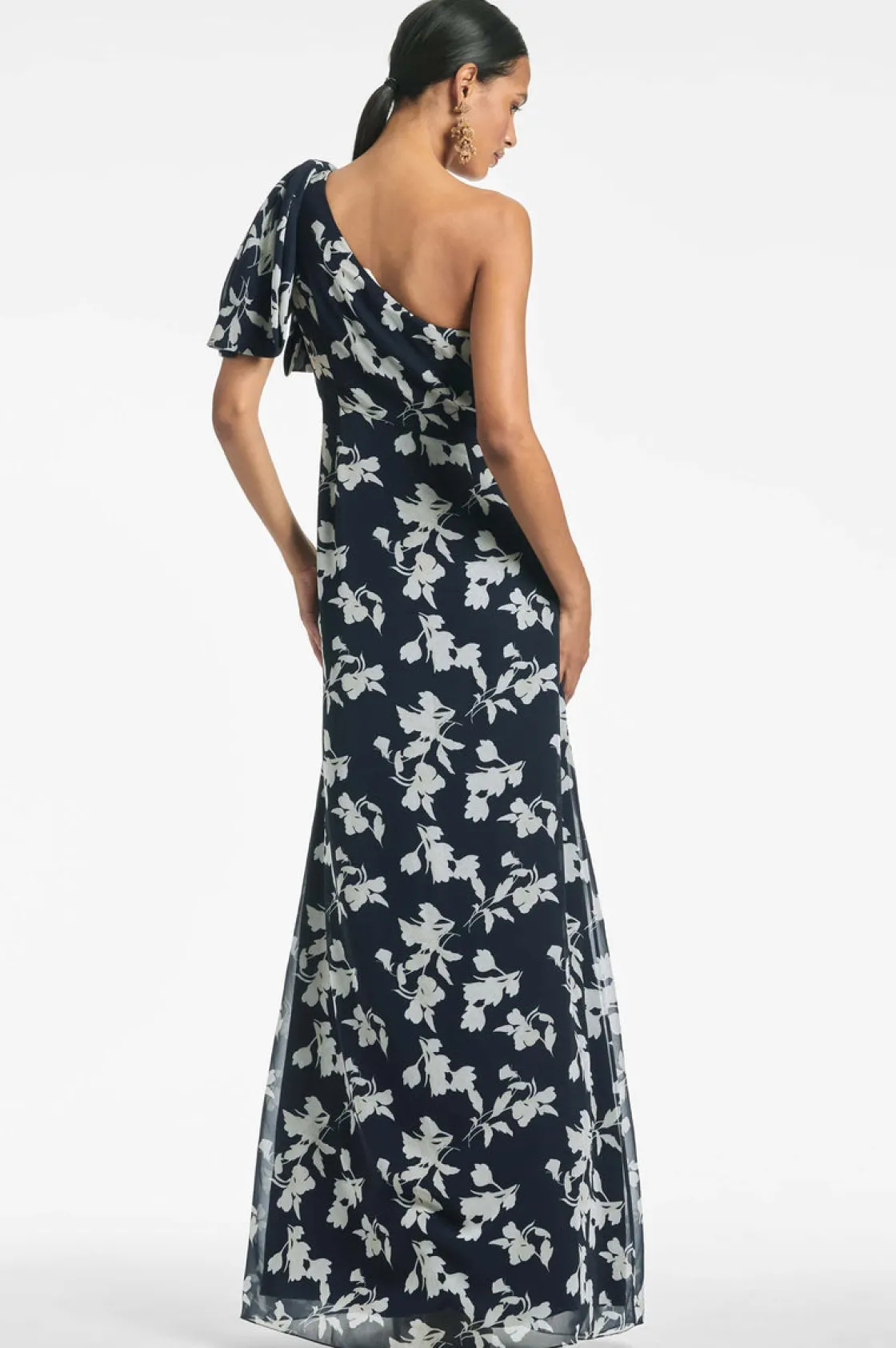 Sachin & Babi Chelsea Gown - Navy Venetia Petal Fashion